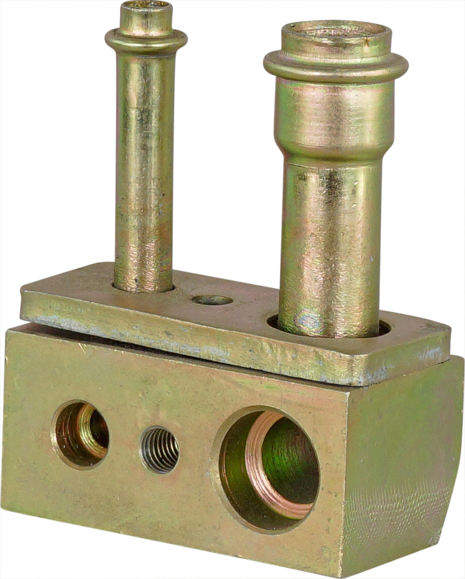 ADAPTER FITTIING, EXPANSION VALVE TO LINES, CASE/IH AND FNH T, TS SERIES